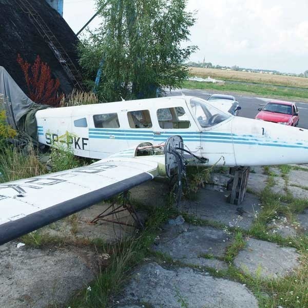 Zdaniem ekspertów, samolot  Mewa nie nadaje się już do remontu.. Stracił całe wnętrze i wiele elementów zewnętrznych.