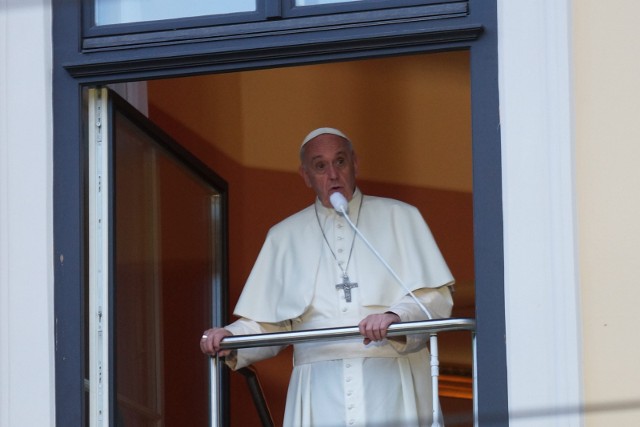 Papież Franciszek pamięta o zaproszeniu, ale na razie nie pojedzie na Ukrainę