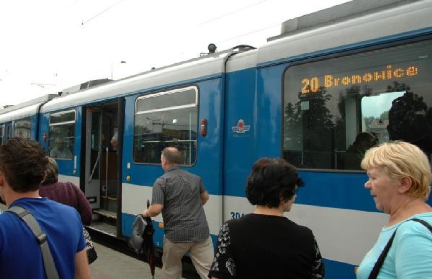 Kraków: miasto zmienia ceny biletów MPK, ludzie reagują [VIDEO]