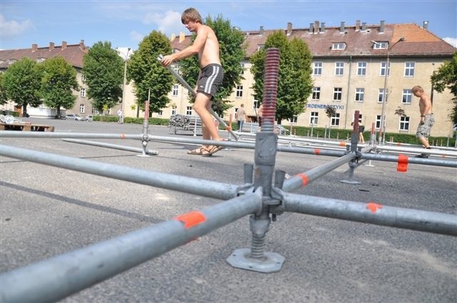 Konstrukcja razem z widownią na 3,5 tys. osób będzie gotowa 29 sierpnia.