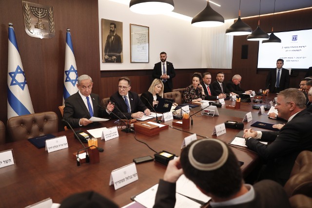 Pierwsze cotygodniowe posiedzenie nowego rządu Izraela
