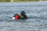 Lubstówek: Strażacy szukają w jeziorze zaginionego wędkarza