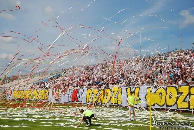 Kibice Łódzkiego Klubu Sportowego w ramach projektu SK ŁKS Dzieciom po raz kolejny chcą wesprzeć najmłodszych, tym razem umożliwiając nabycie karnetów tym, którzy nie mogą sobie na to pozwolić.