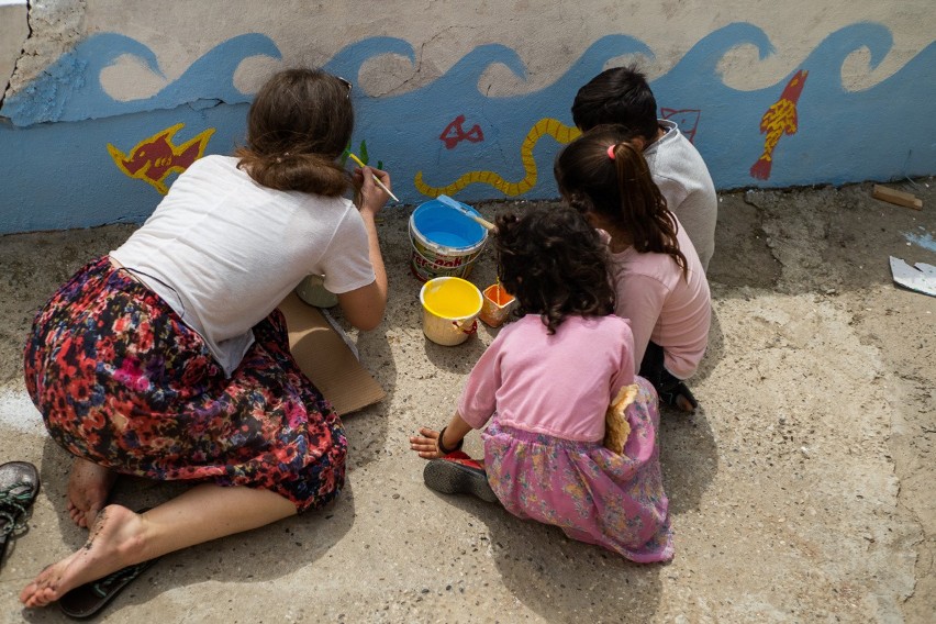 27-letnia Michalina Kupper z Gdyni pojechała do Iraku i zbudowała dla dzieci recyklingowy plac zabaw