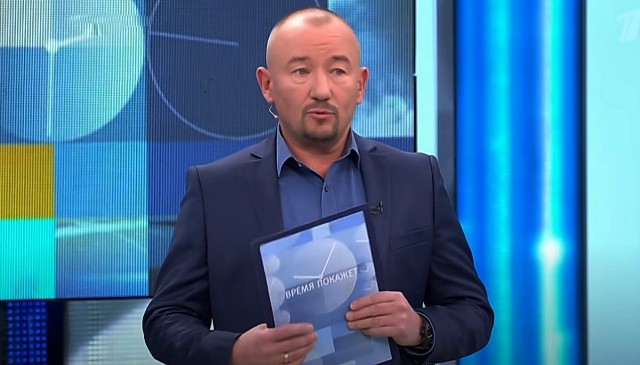 Artiom Szejnin to prezenter państwowej stacji "Pierwyj kanał", która ma największy zasięg w Rosji