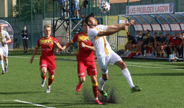 ŁKS Probudex Łagów bardzo dobrze radzi sobie w trzeciej lidze i marzy o nowym stadionie.