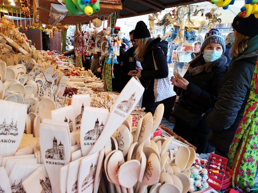 Targi bożonarodzeniowe na Rynku Głównym w Krakowie
