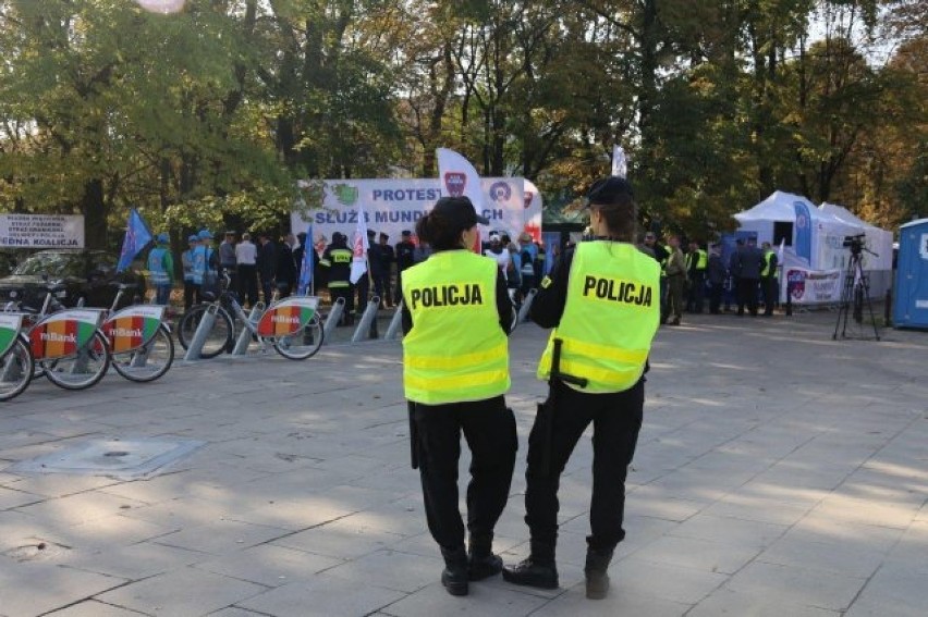 Protest policjantów w Warszawie