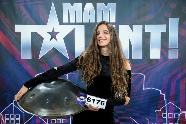 Maria Kochańska z Gdańska w programie "Mam Talent" zgra na hangdrumie