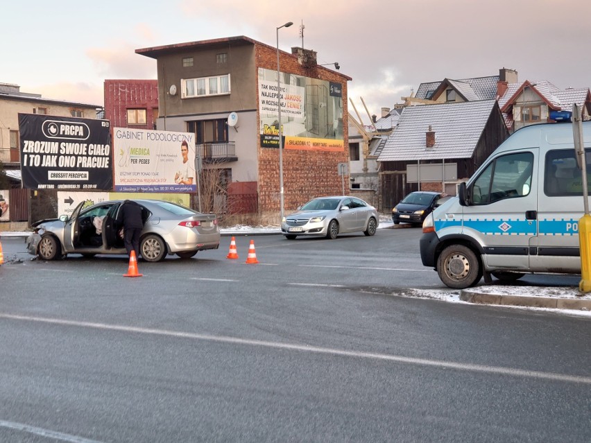 Nowy Targ. Poranny wypadek na Alejach. Jedna osoba poszkodowana 