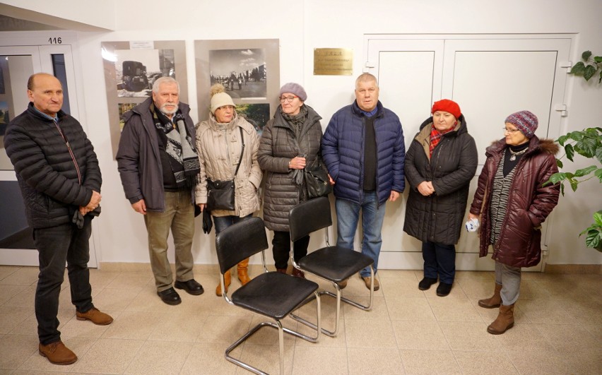 Grupa mieszkańców we wtorek chciała dostać się na...