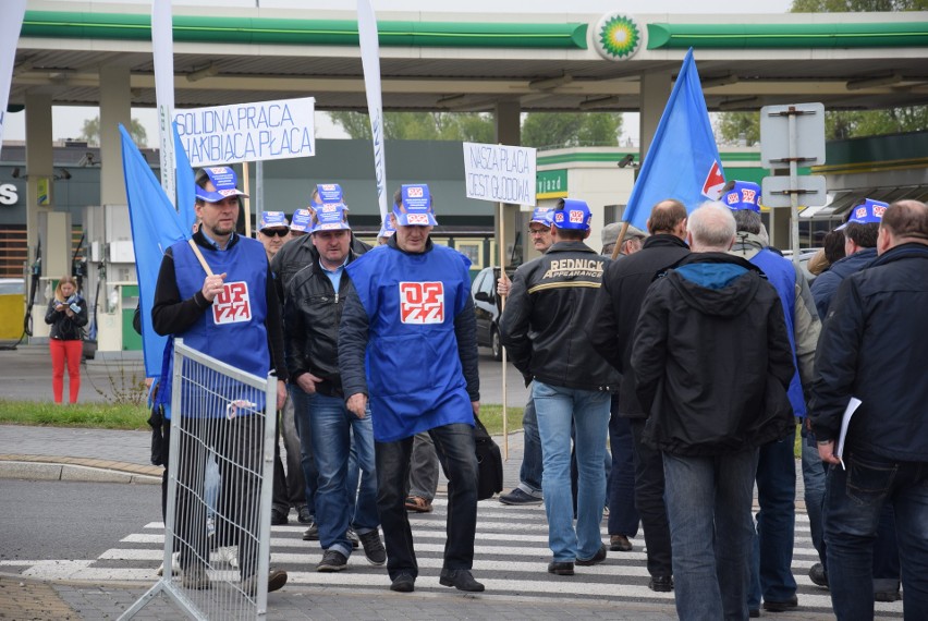 Trwa protest w Rybniku. Zablokowane centrum miasta! ZDJĘCIA