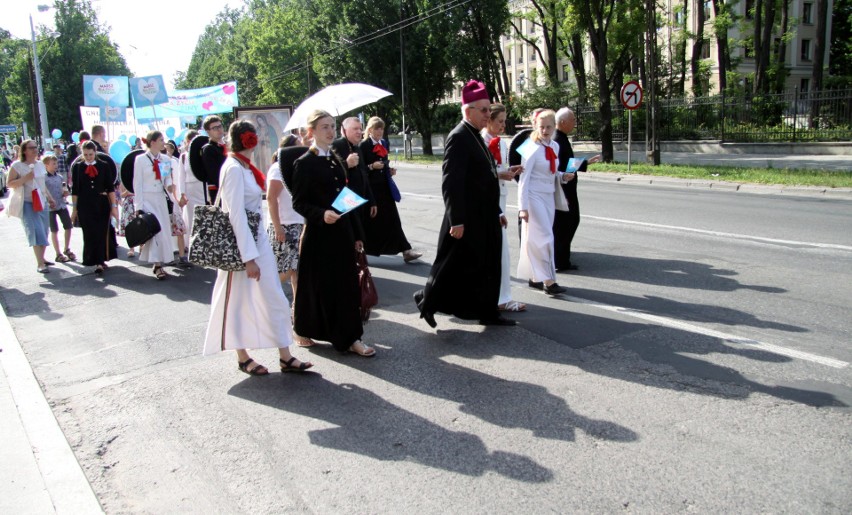 Marsz dla Życia i Rodziny przeszedł przez Lublin. Wielkie serce na zakonczenie [ZDJĘCIA]