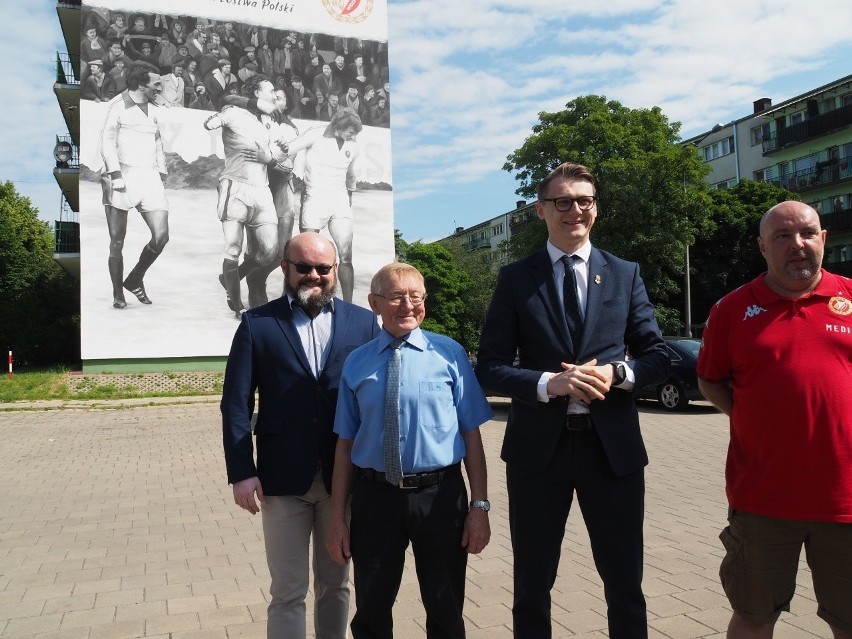Widzewski mural na jubileusz 40-lecie wywalczenia pierwszego mistrzostwa Polski