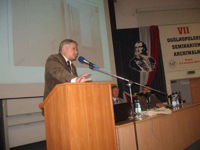 Janusz Kuligowski  mówił o  dokumentacji audiowizualnej w zbiorach Archiwum Prezydenta Rzeczypospolitej Polskiej.
