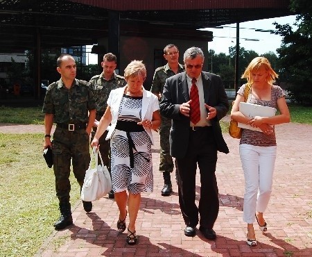 W ubiegłym tygodniu na terminalu w Olszynie spotkali się przedstawiciele samorządów, firm, służb celnych i GDDKiA (fot. Aleksandra Łuczyńska)