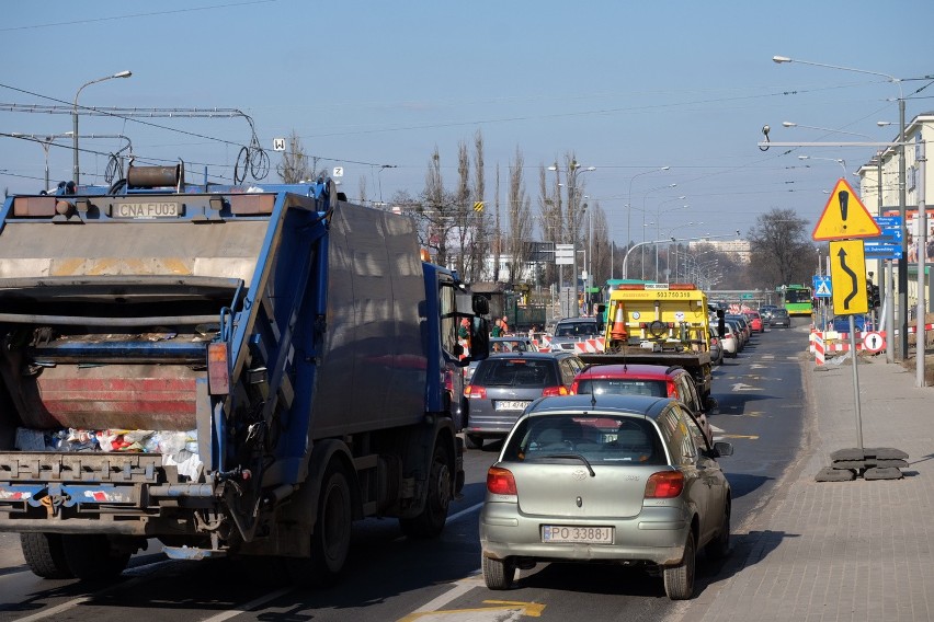 Jeżyce: Duże utrudnienia dla kierowców