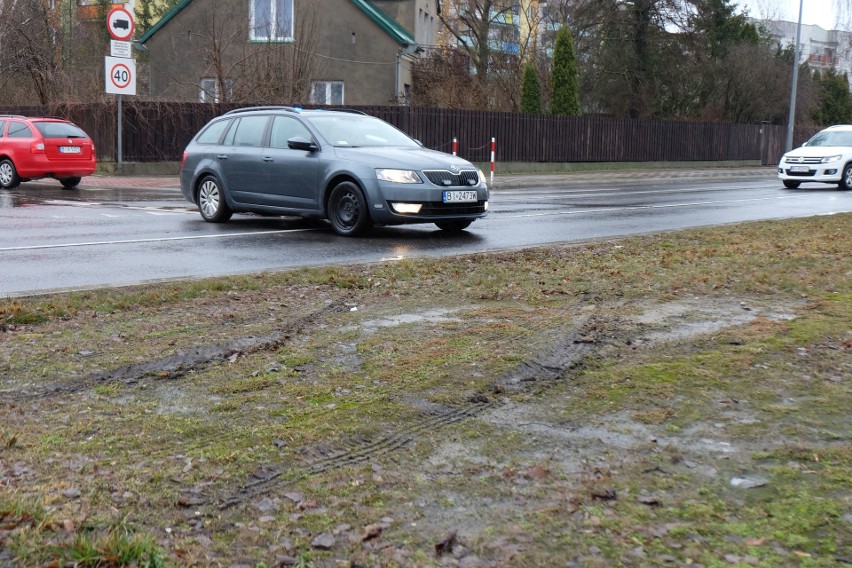 Wypadek na przejściu dla pieszych przez ul. Popiełuszki w...