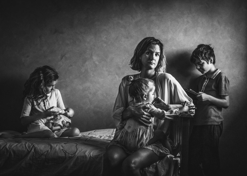 Rodzinne życie „W spojrzeniu matki i ojca” po raz pierwszy w Muzeum Fotografii w Bydgoszczy