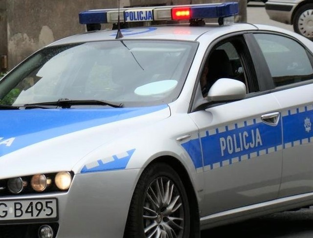 Policjanci z oświęcimskiej komendy zatrzymali 43-letnią mieszkankę Oświęcimia, która będą pod wpływem alkoholu miała pod opieką dwoje dzieci