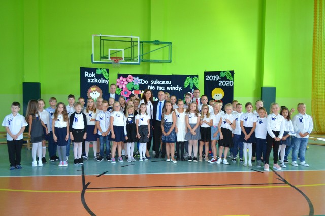 Uroczysta akademia z okazji Miejskiej inauguracji roku szkolnego w Mysłowicach odbyła się w czwartek w ZSP nr 1