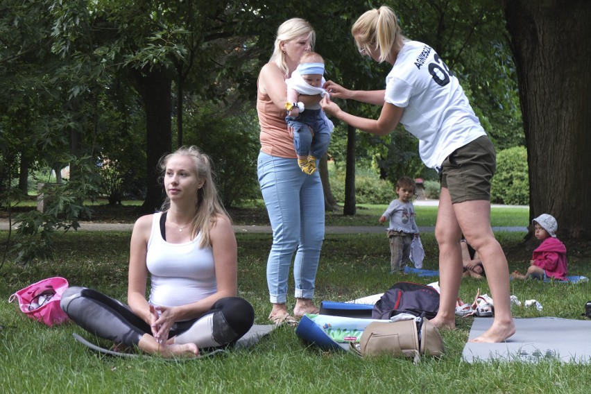 Szkoły rodzenia zapraszają na jogę dla kobiet ciężarnych 