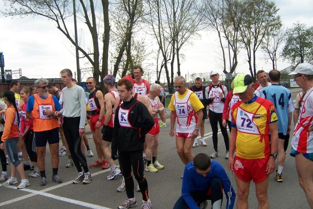 Na mecie stanęli sprawni biegacze jak i niepełnosprawni sportowcy. Biegiem chcieli uczcić pamięć swojego przyjaciela Waldemara Kikolskiego