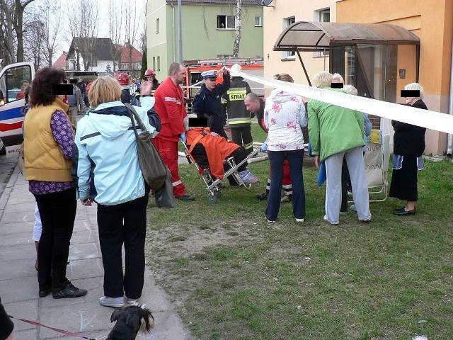 Do szpitala z objawami zatrucia trafiła też starsza mieszkanka kamienicy.