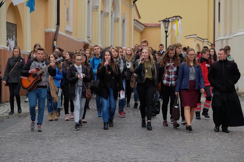 W niedzielę odbyła się Pielgrzymka Młodzieży do bazyliki...