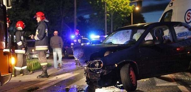 Rozbity samochód we Włynkówku