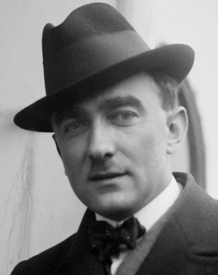 Karol Szymanowski, wybitny kompozytor, pianista i pedagog,...