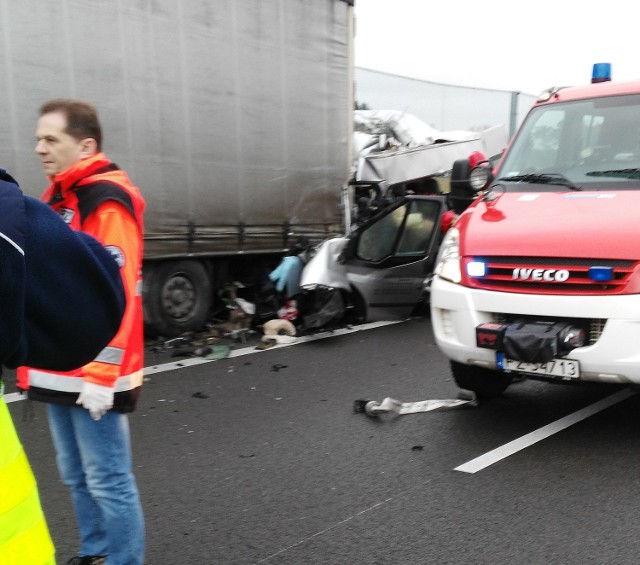 W wypadku na S3 pomiędzy Sulechowem i Świebodzinem zginęło sześć osób