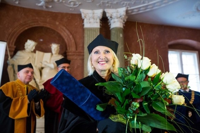 Prof. Maria Siemionow otrzymała tytuł doktora honoris causa Uniwersytetu Medycznego w Poznaniu.