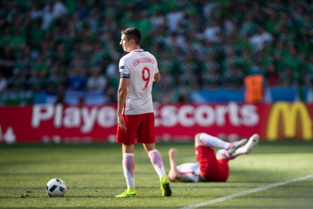 Wprawdzie futbol jest nieprzewidywalny, ale przyznam szczerze, że nie oczekuję w Saint Etienne wielkiego widowiska. Moim zdaniem staną przeciw sobie dwie drużyny o podobnym stylu: wzmocniona obrona i kontratak.