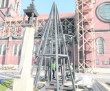 Sosnowiec: Tak wygląda nowa wieżyczka, która już niedługo pojawi się na dachu spalonej katedry
