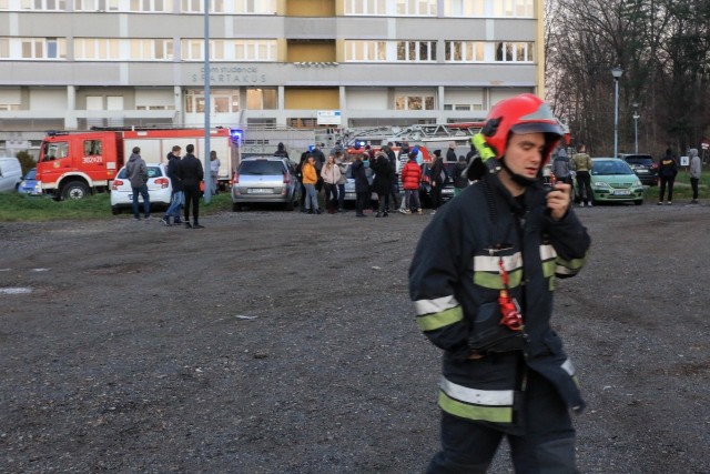 Ewakuacja domu studenckiego Spatrakus na terenie Stadionu Olimpijskiego