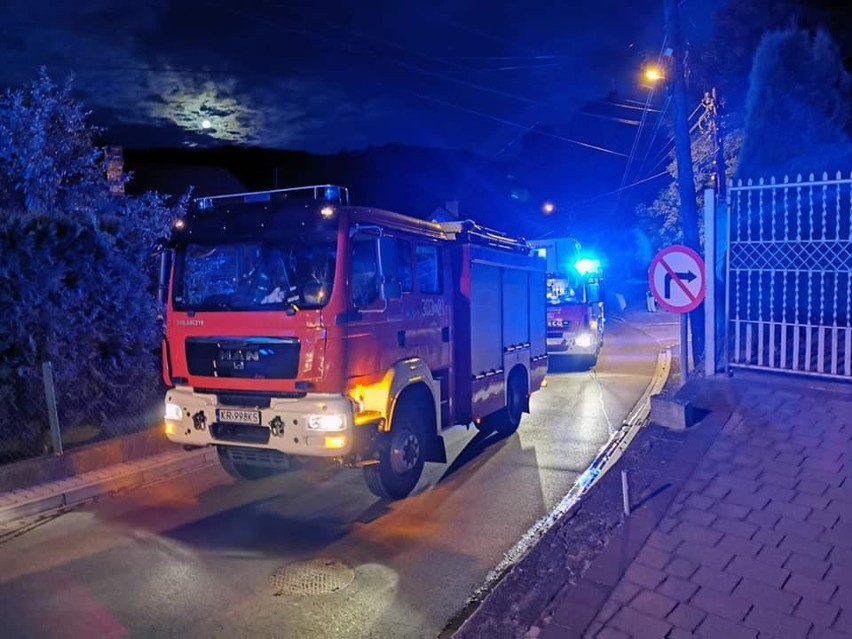 Pożar w Nielepicach. Ogień w domu wybuchł nocą