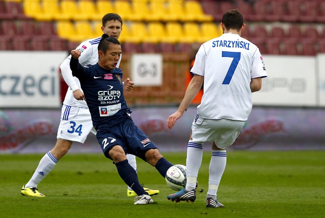 Takafumi Akahoshi ostatni raz dla Pogoni Szczecin zagrał 1 czerwca przeciwko Ruchowi Chorzów (0:0). Wtedy zaczął mecz od 1. minuty, dziś rozpocznie raczej na ławce rezerwowych.