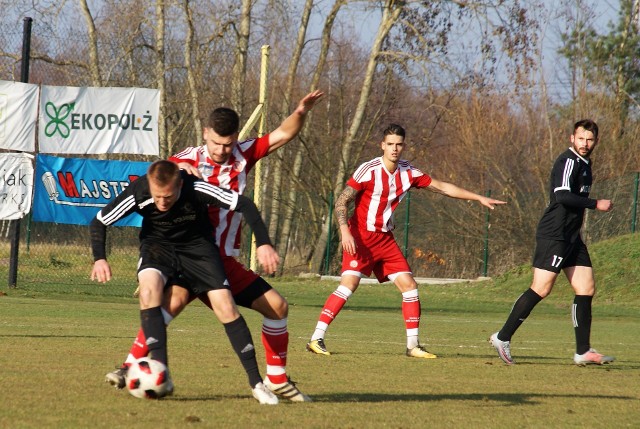 Czarni Połaniec odnieśli bardzo ważne zwycięstwo - 2:1 pokonali Sołę Oświęcim.