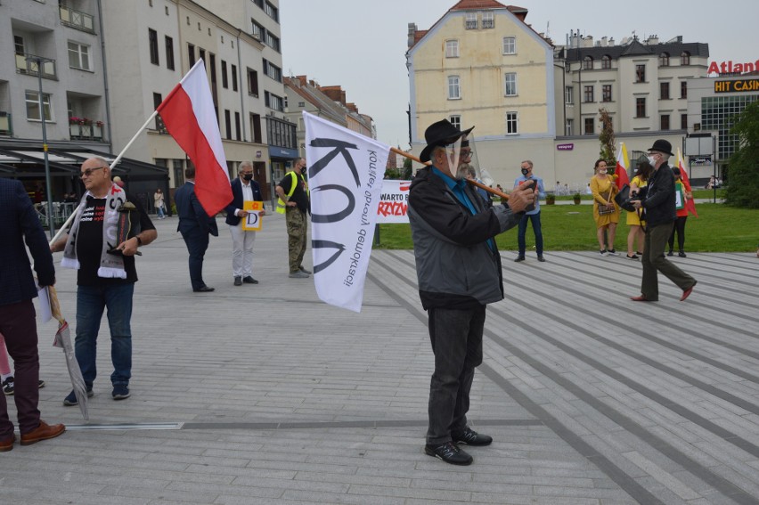 4 czerwca. Dzień wolności – Opolski KOD świętuje rocznicę wyborów 1989 roku