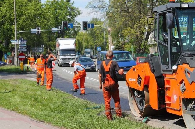 Przez remont ul. Opolskiej w godzinach szczytu na drogach powstają gigantyczne korki.