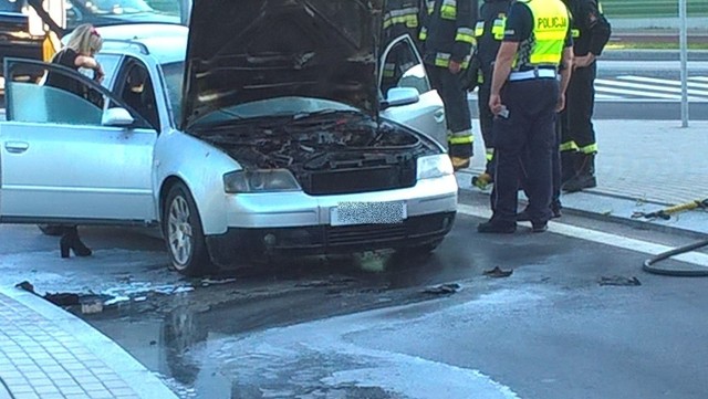 W czwartek przed godz. 19 strażacy otrzymali informację o pożarze samochodu.