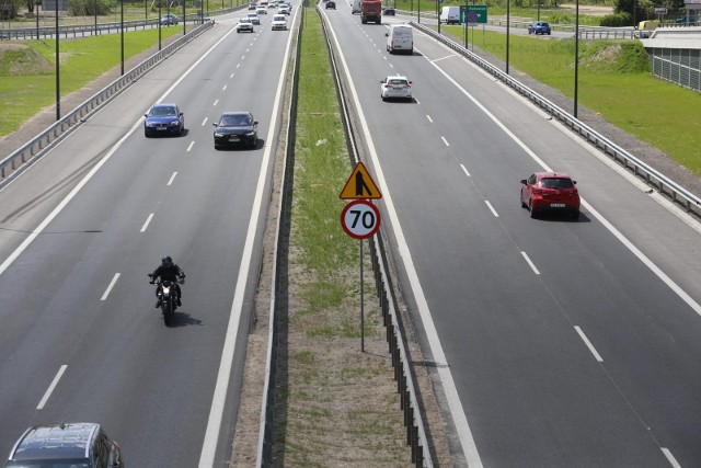 Nowa trasa na odcinku Wrocław - Lubin w wielu miejscach ma mieć po dwa pasy ruchu w każdym z kierunków. Zdjęcie ilustracyjne