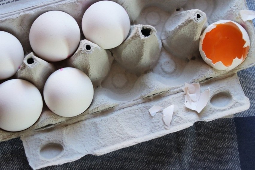 Jajka z ferm mają często jednakową wielkość i kolor...