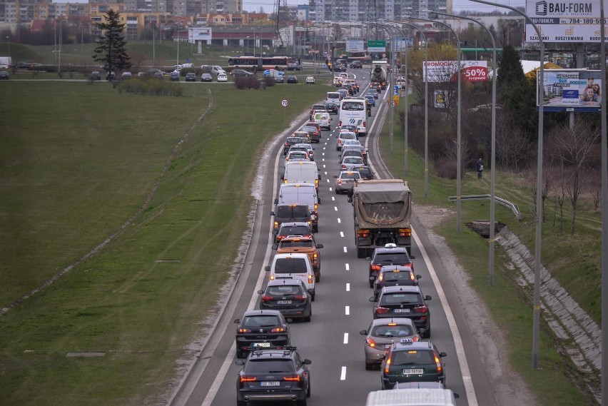 10.04.2019 Gdańsk. Poranny korek na Armii Krajowej- trasa...