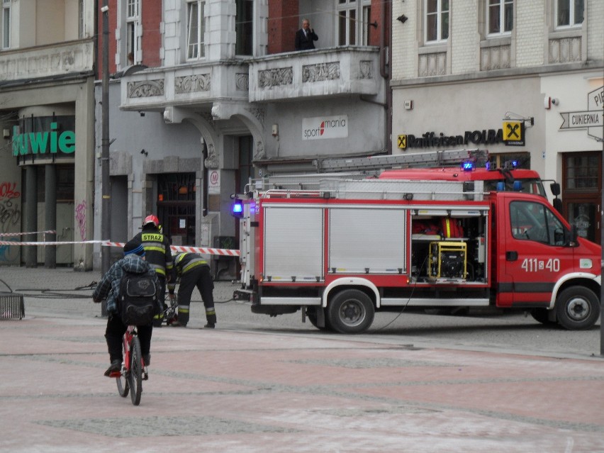 Bytom: Pożar w kamienicy przy Rynku 20. Kto podpalił kartony?