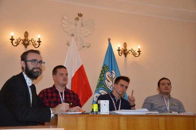 Szefem MRM w Łowiczu został Szymon Szaleniec (drugi z prawej)