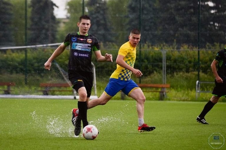 Pierwszy sparing piłkarzy Staru Starachowice zwycięski. Stal Kunów pokonana 2:0 (ZDJĘCIA)