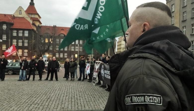 Manifestacja pod hasłem NIE dla współczesnej targowicy w...