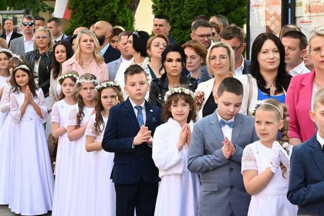 W sobotę, 18 maja, w Bazylice Katedralnej w Kielcach dzieci przystąpiły do sakramentu Pierwszej Komunii Świętej.